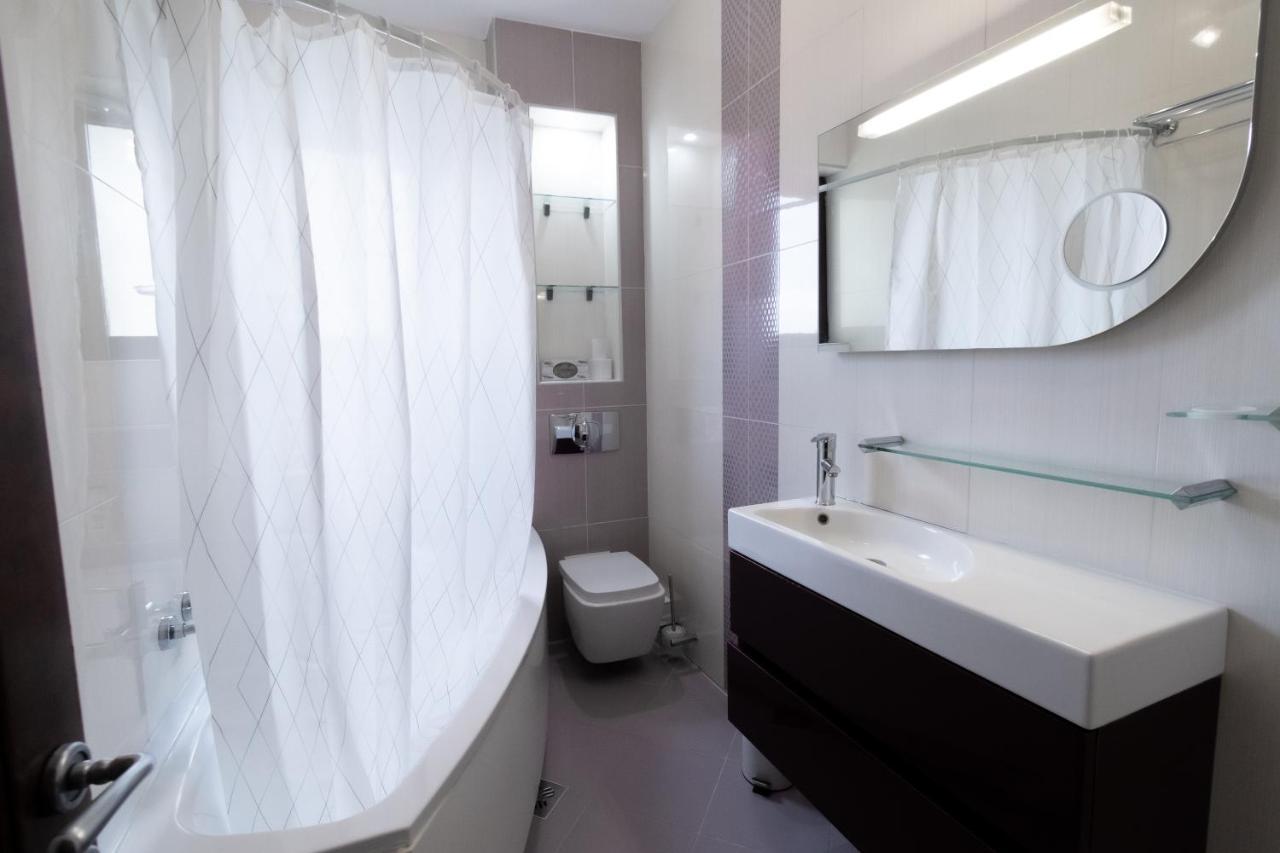 Апартаменты Db Apt - Comfort And Space In The Heart Of Old Town Брашов Экстерьер фото