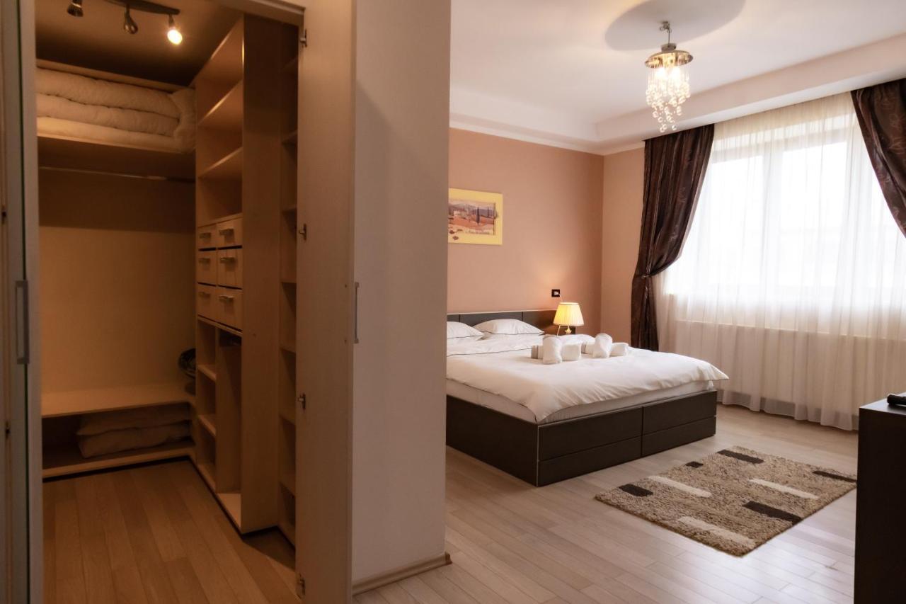 Апартаменты Db Apt - Comfort And Space In The Heart Of Old Town Брашов Экстерьер фото