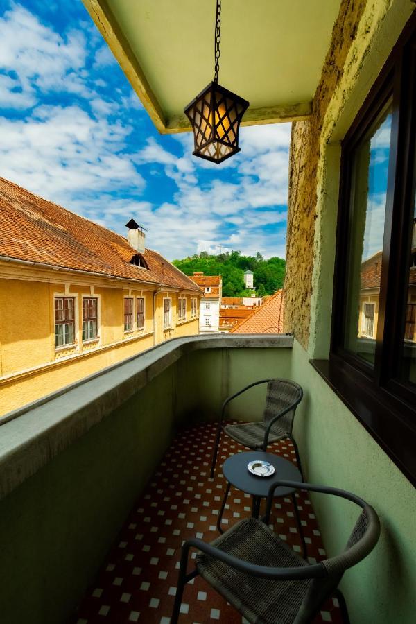 Апартаменты Db Apt - Comfort And Space In The Heart Of Old Town Брашов Экстерьер фото